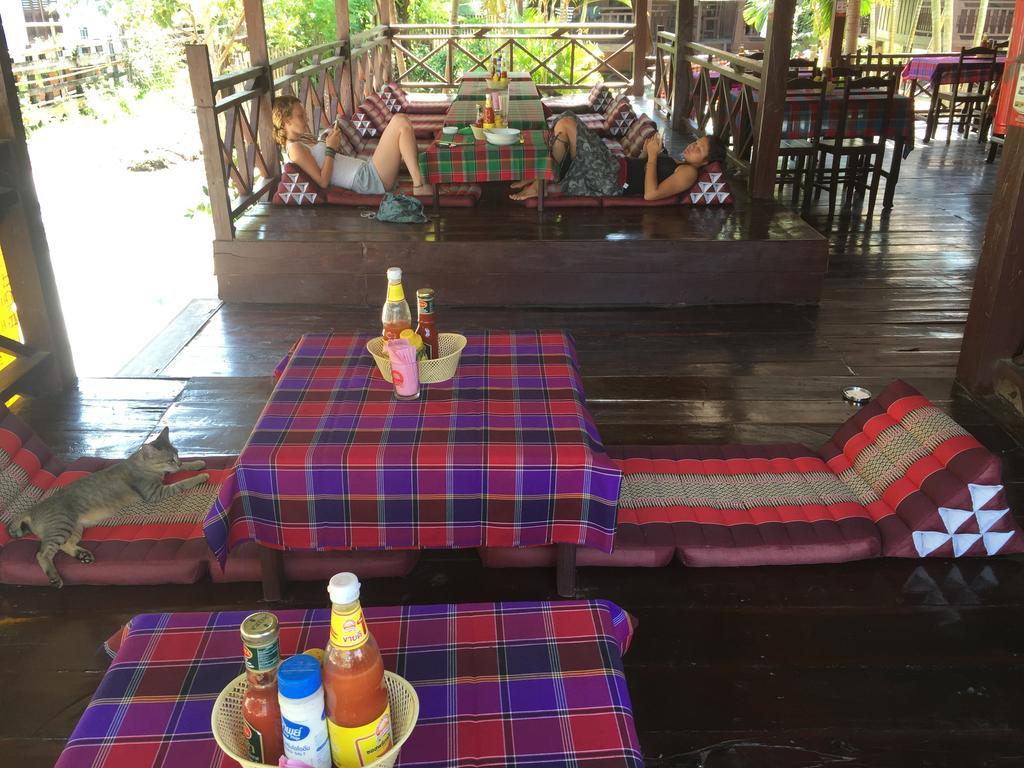 Dalom Guesthouse Дон Дет Экстерьер фото
